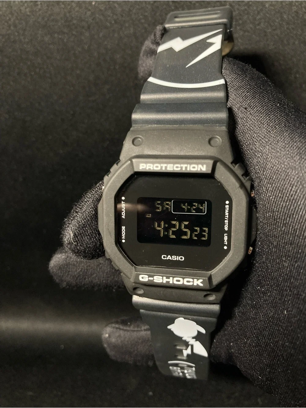 Black and White G Shock Dw5600